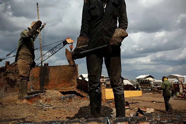 Shipbuilding & Shipbreaking